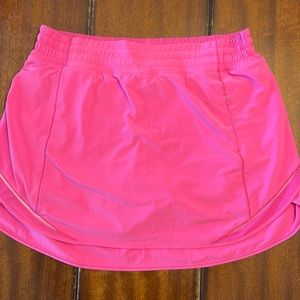 LuLulemon Sonic Pink skirt/skort size 12